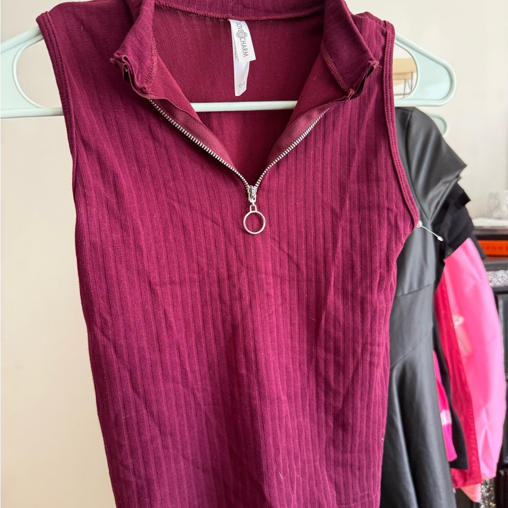 Sleeveless Burgundy Zip-Up Top